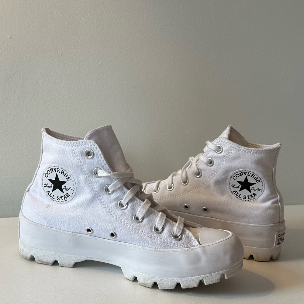 White High Top chunky converse